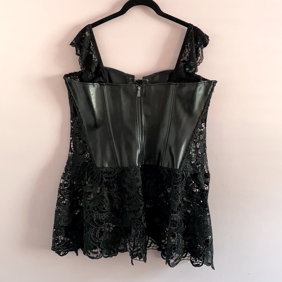 Dreamgirl Plus Size Beyoncé’ Corset with zipper. - Picture 2 of 6